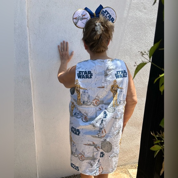 Disney (Starwars) Android dress- reversible (solid lt. blue inside) cotton - Picture 3 of 9
